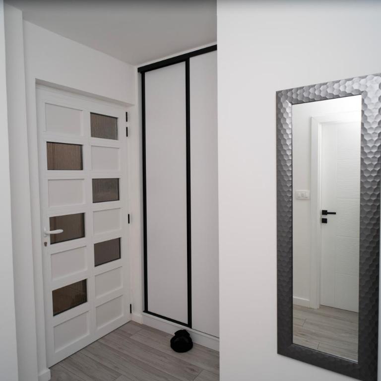 Sunset View Apartments - One-Bedroom Apartment - 25