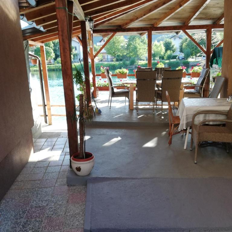 Apartman View Una - Three-Bedroom House - 52