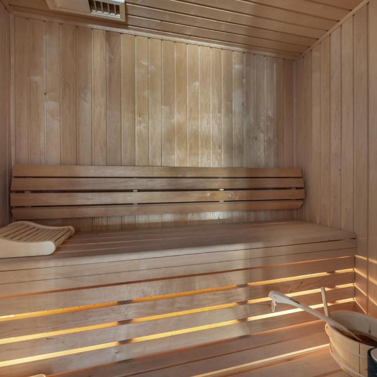 Chalet de luxe avec espace bien-être à Méribel, demi-pension incluse - FR-1-566-44 - Chalet (12 Adultes) - 16