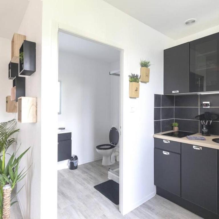 L'AUTHENTIQUE *STUDIO *PARKING PRIVE* *WIFI*CALME - Studio - 13