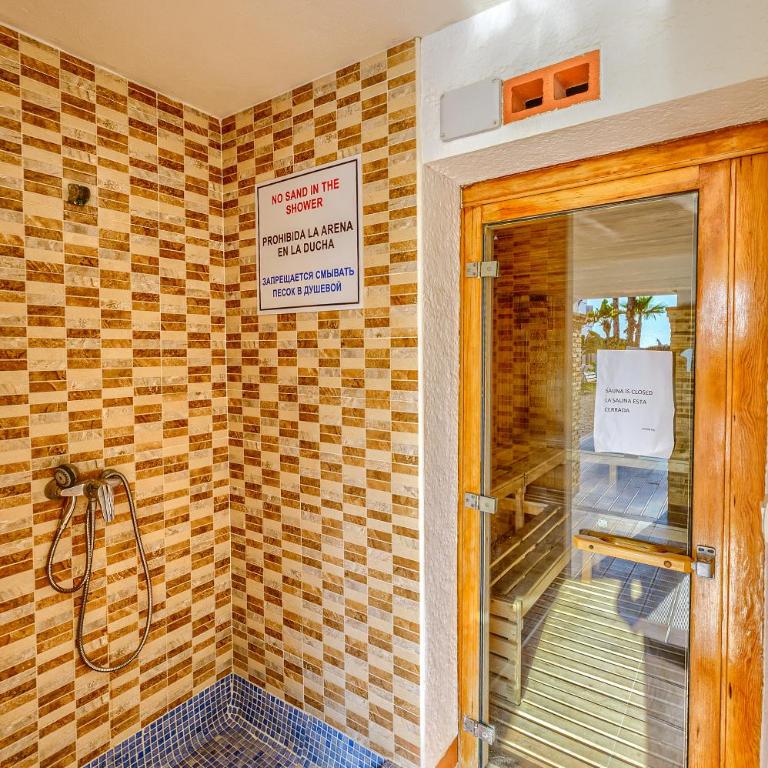 Sunny apartments in La Mata, Azul Beach 2 - Three-Bedroom Apartment - 23