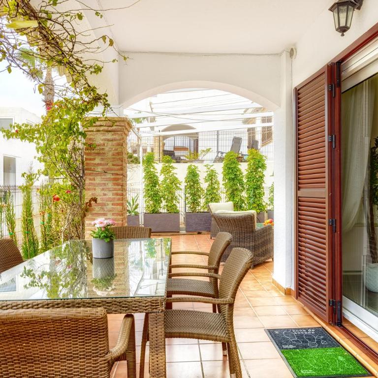 Sunny apartments in La Mata, Azul Beach 2 - Three-Bedroom Apartment - 9