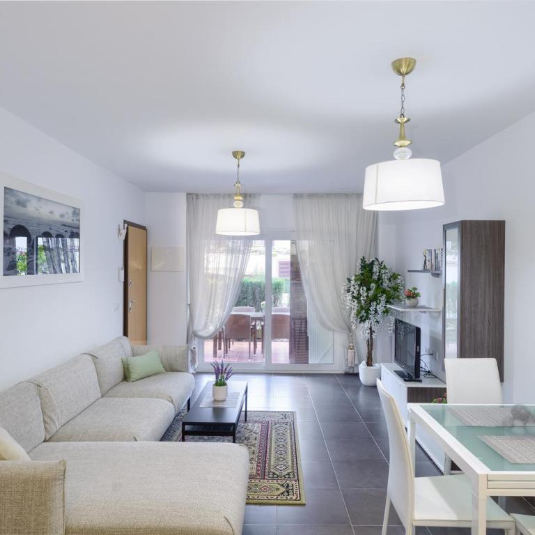 Sunny apartments in La Mata, Azul Beach 2 - Three-Bedroom Apartment - 8