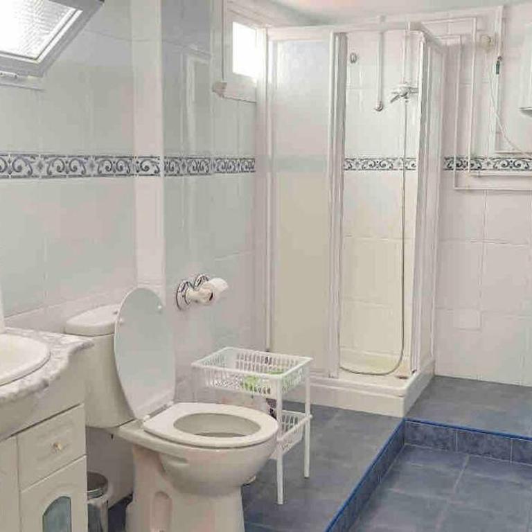 4 Bedroom House in City Centre with Your Own Private Roof Terrace - Casa de 4 dormitorios - 10