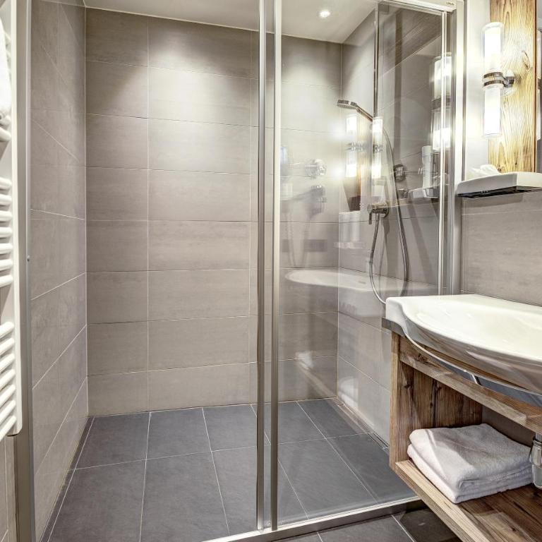 Das Glemm Hotel - Joker Card Partner - Deluxe Zimmer mit Küchenzeile - 10