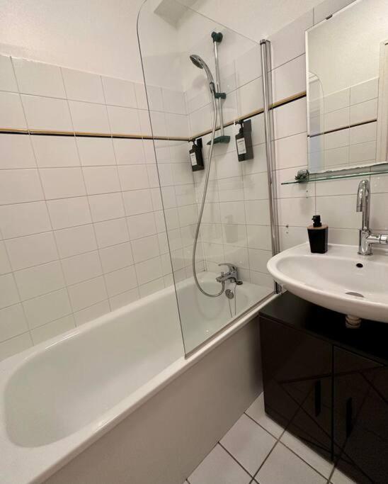Appartement neuf entièrement équipé proche centre - Appartement 1 Chambre - 30