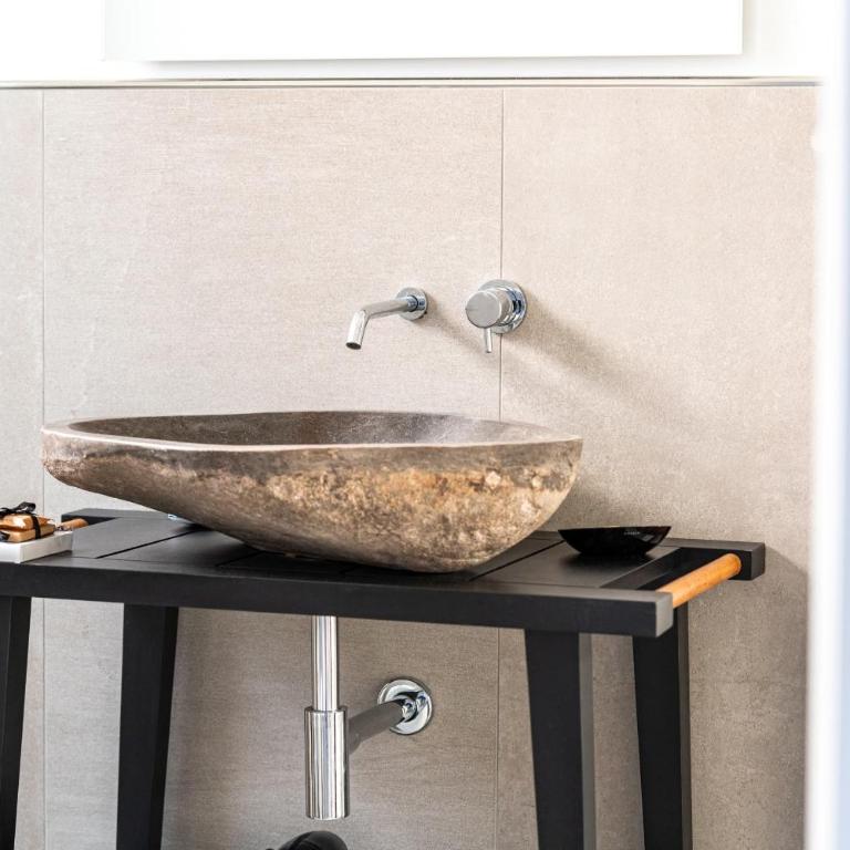 Suite Mariagiovanni - Camera Familiare con Bagno Privato - 9