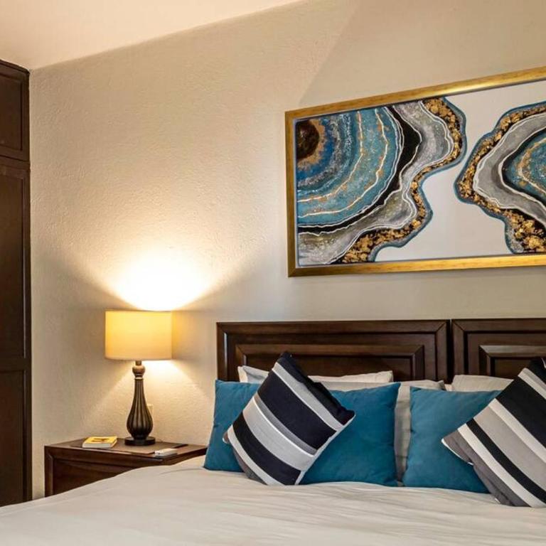 Chic Marina 2BR condo with Pool Access - Apartamento de 2 dormitorios - 30