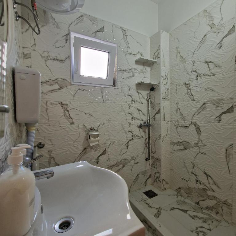 Apartmani Vlahović - Studio Apartment with Balcony - 20
