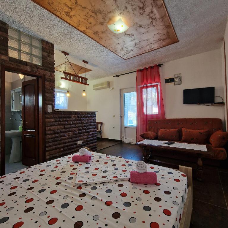 Apartmani Vlahović - Studio Apartment with Balcony - 13