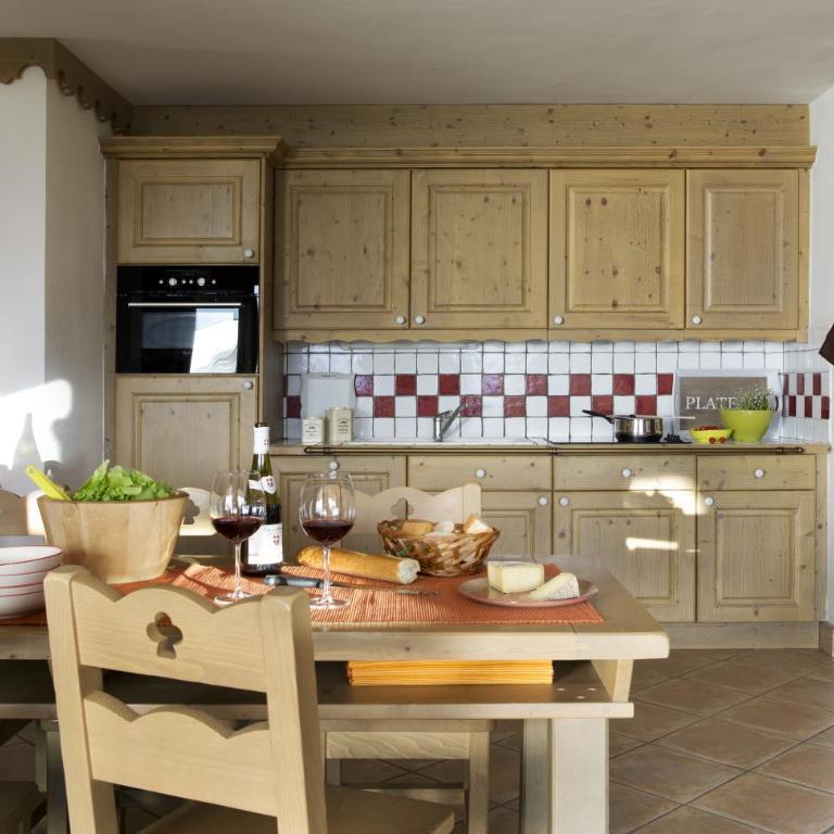 CGH Résidences & Spas Les Cimes Blanches - Appartement 3 Chambres (8 Adultes) avec Accès au Spa - 1