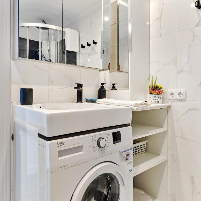 Espanhouse Sunrise - Two-Bedroom Apartment - 12