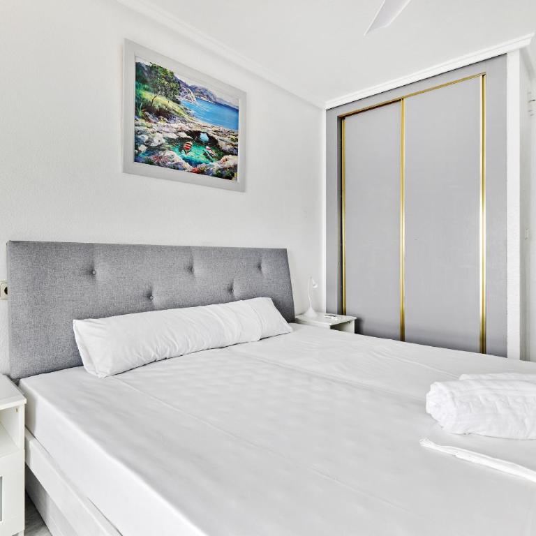 Espanhouse Sunrise - Two-Bedroom Apartment - 20