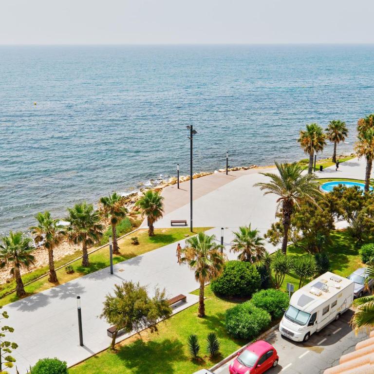 Espanhouse Sunrise - Two-Bedroom Apartment - 41