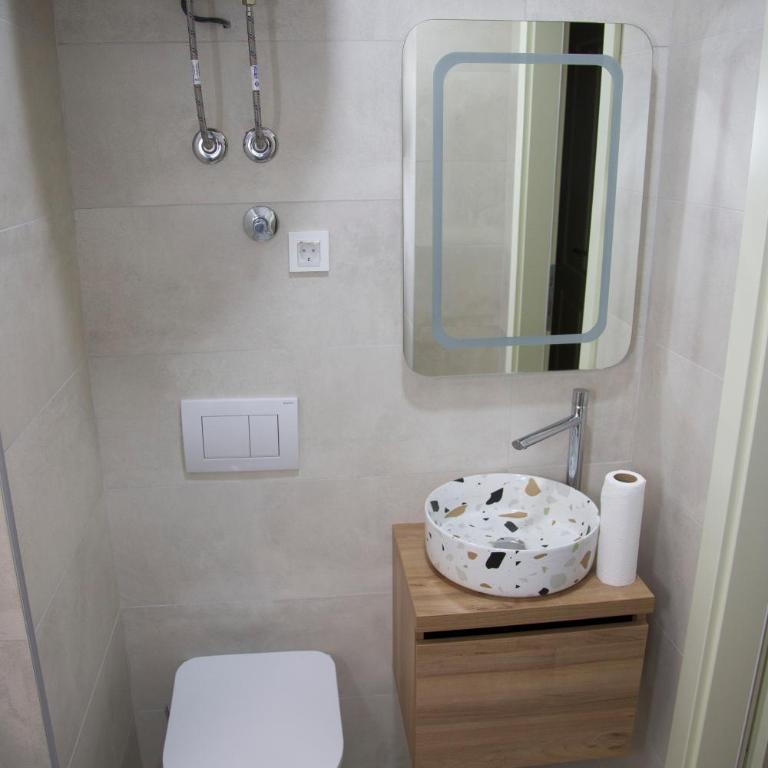 Plaza del Oriente Old Town - Two-Bedroom Deluxe Apartment - 7
