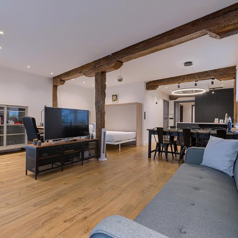 Moderno y Lujoso en el Historico Casco Viejo - Two-Bedroom Apartment - 24