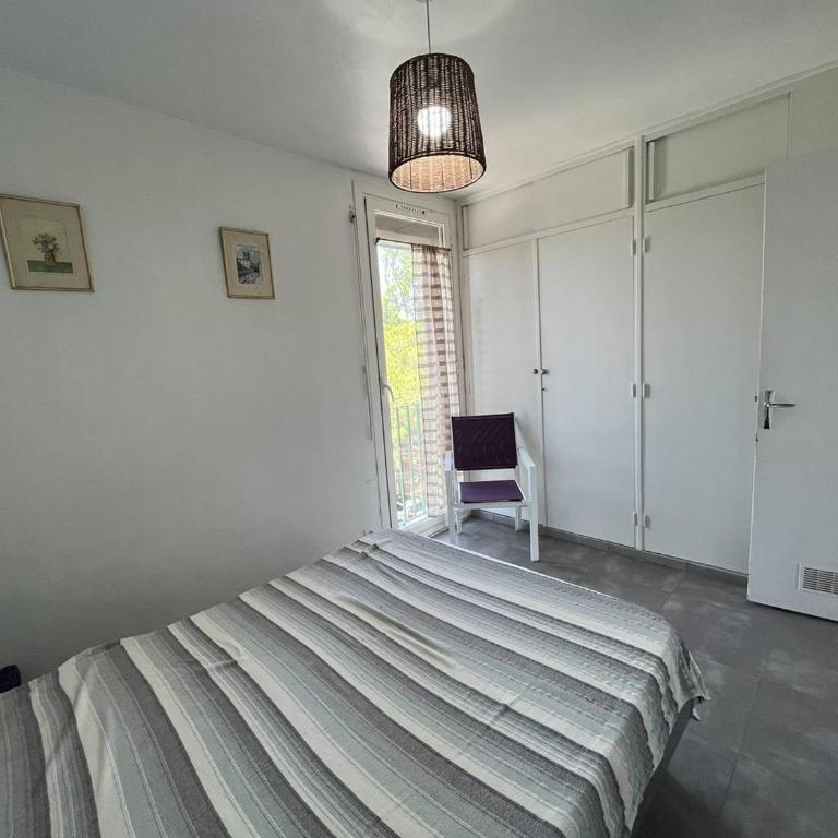 Appartement rénové T3, 6 couchages, proche plage et commerces, parking sécurisé, animaux acceptés - FR-1-106-56 - Apartment - 17