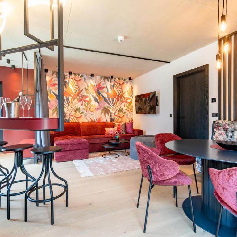 Lifesteil Aparthotel - Friends & Bar - 6