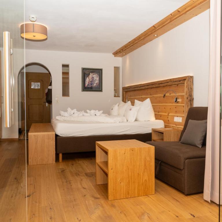 Hotel Schwarzer Adler - Deluxe Suite - 5