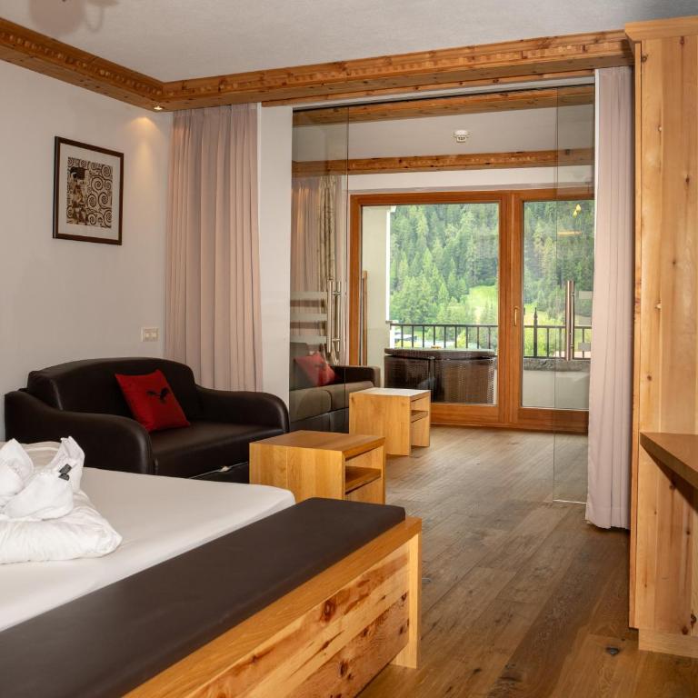 Hotel Schwarzer Adler - Deluxe Suite - 4