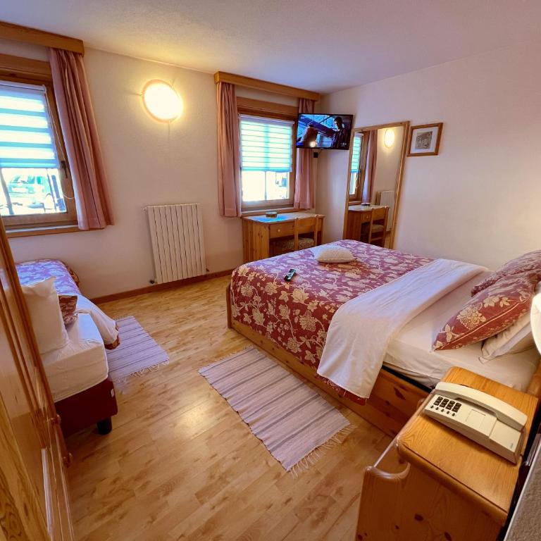 Garni Francescato - Camera Tripla con Bagno Privato - 6