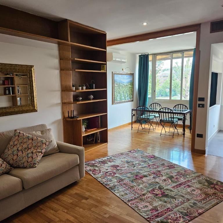 R.C. Giulio Cesare. Loft in centro - Casa con 1 Camera da Letto - 3