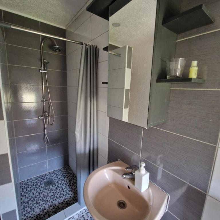Sweet guesthouse - Apartman sa Balkonom - 3