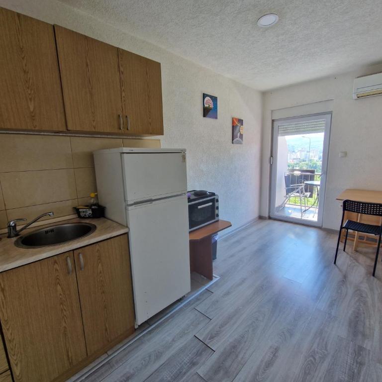 Sweet guesthouse - Apartman sa Balkonom - 1