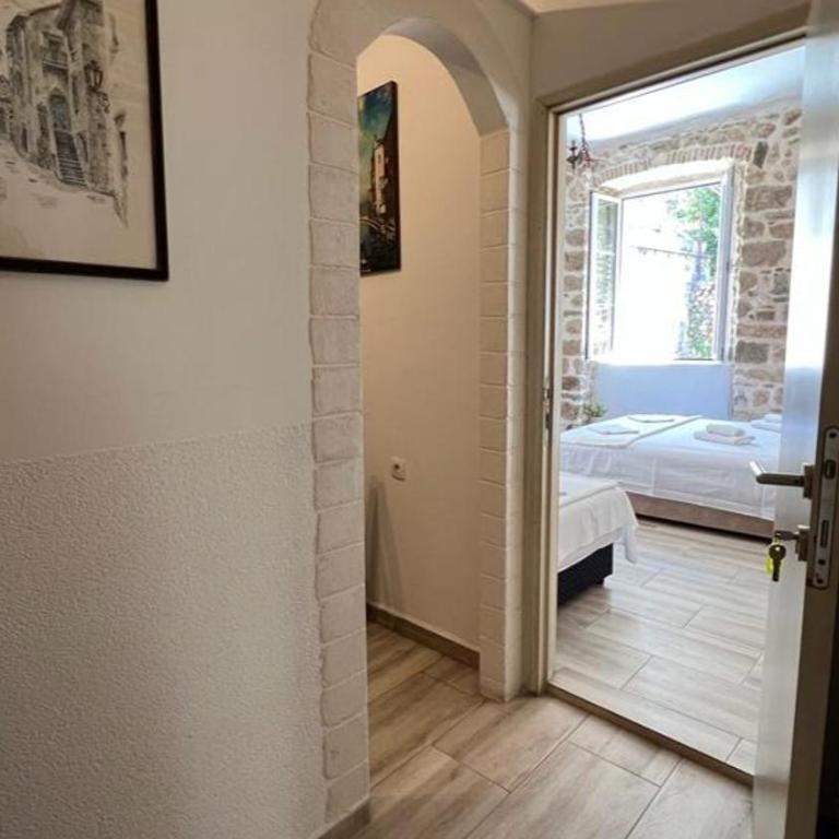 Royal House - Studio Apartment - 8