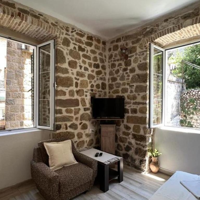 Royal House - Studio Apartment - 13