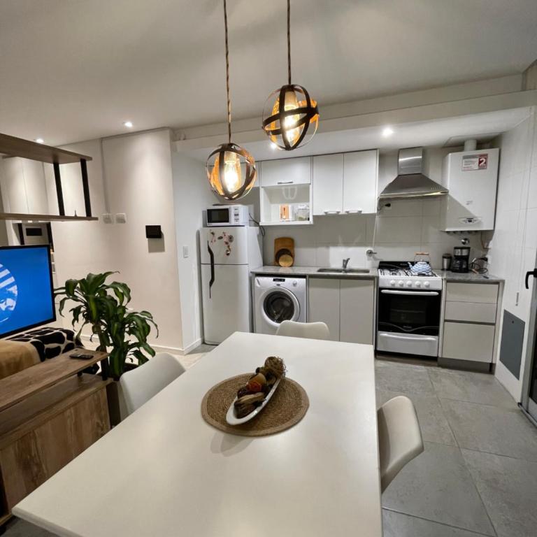 Departamento Nuevo cerca de la Playa y zona Guemes - One-Bedroom Apartment - 3