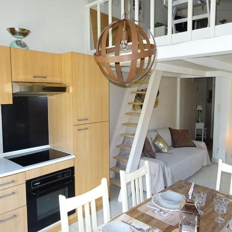 T1 bis Mezzanine 4 pers- Résidence boisé 5mn de la mer en voiture - Apartamento de 1 dormitorio - 7