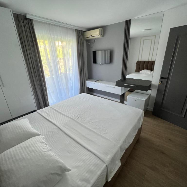 Donna - Standard Double Room - 9