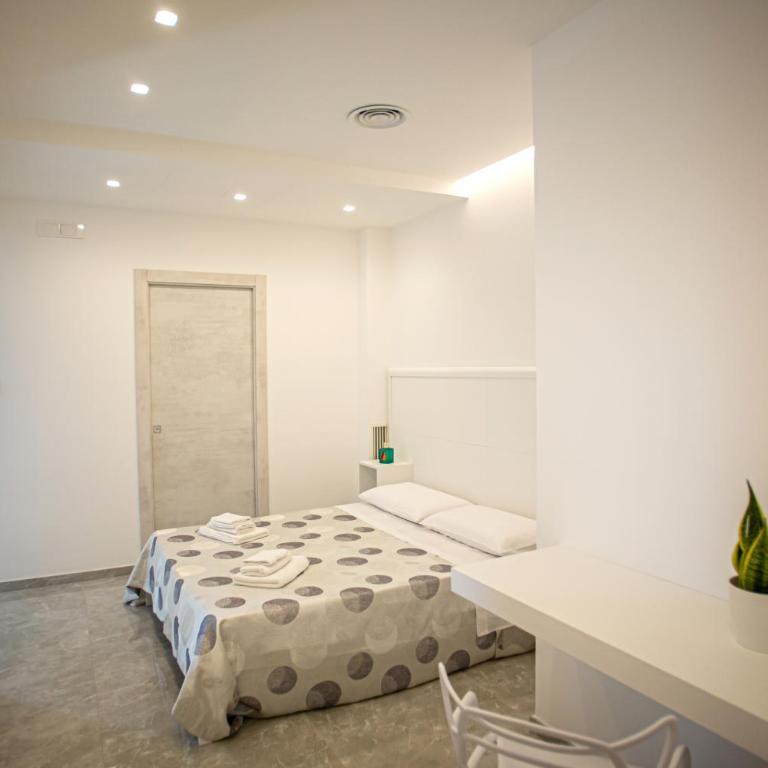 Forever Luxury Rooms - Camera Tripla con Bagno Privato - 7