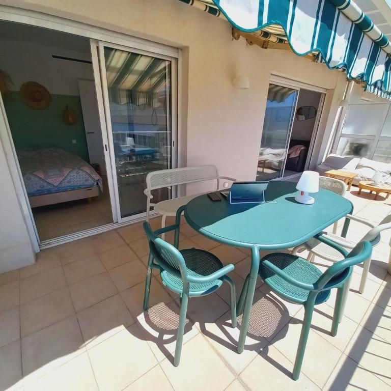Vue mer à couper le souffle - nouveau entièrement rénové - Appartement 2 Chambres - 6