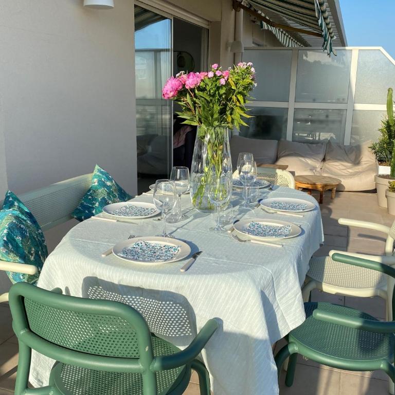 Vue mer à couper le souffle - nouveau entièrement rénové - Appartement 2 Chambres - 15