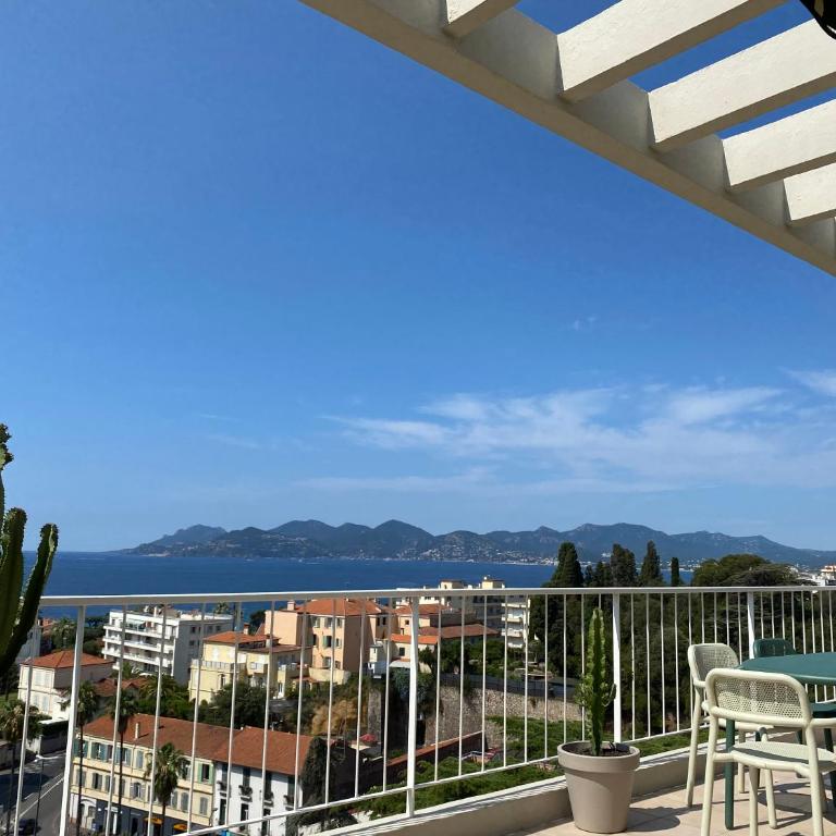 Vue mer à couper le souffle - nouveau entièrement rénové - Appartement 2 Chambres - 21