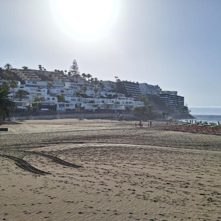 White and Quiet! Modern apartment in San Agustin - One-Bedroom Apartment - 30