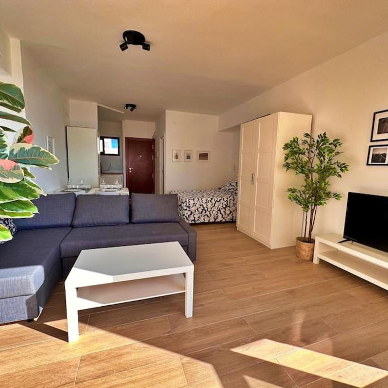 Apartamento frente mar y playa. - One-Bedroom Apartment - 3