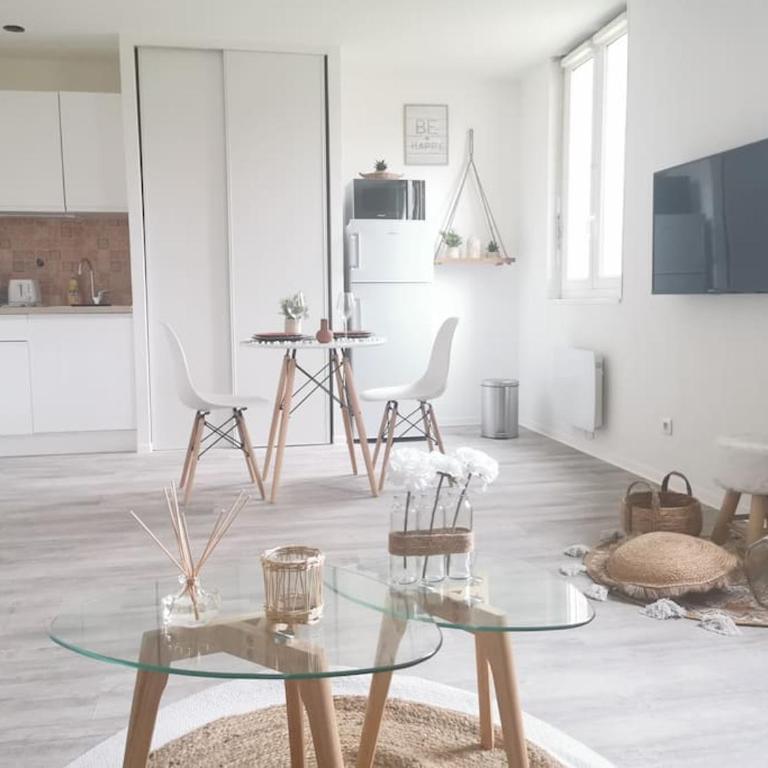 LE BOHEMIEN *STUDIO 30m²*WIFI*PARKING PRIVE*CALME - Estudio - 3