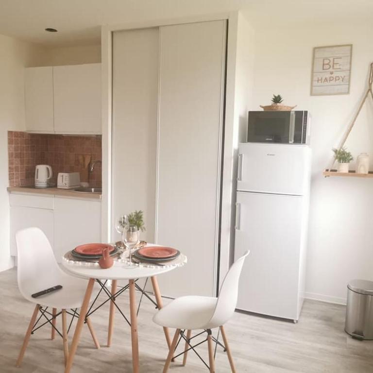 LE BOHEMIEN *STUDIO 30m²*WIFI*PARKING PRIVE*CALME - Estudio - 14