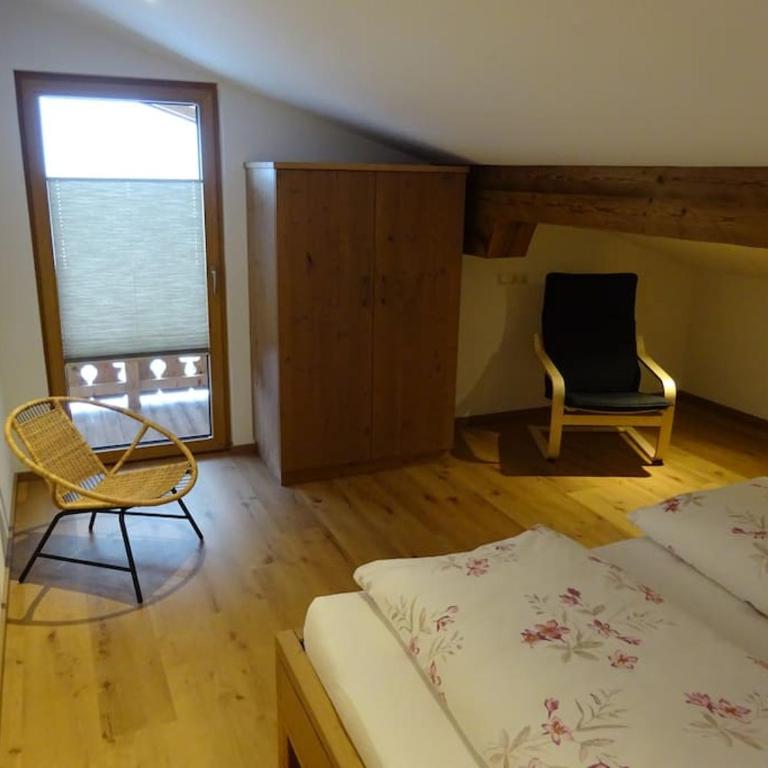 Gemütliche Dachgeschosswohnung mit Balkon & Garten - Apartment mit 3 Schlafzimmern - 26