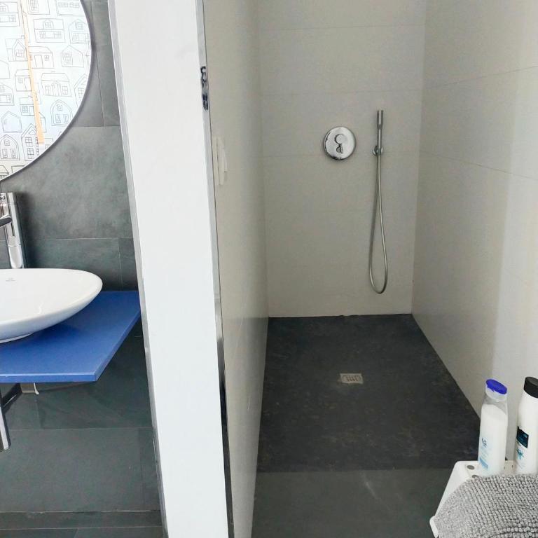 Preciosa casa grande con patio en Sevilla 8PAX - Casa de 4 dormitorios - 26