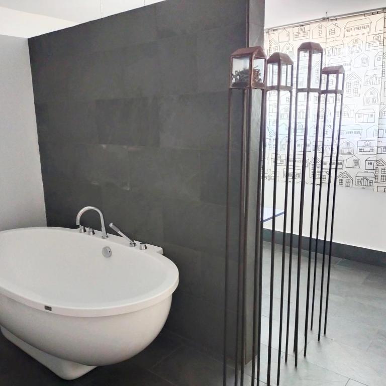 Preciosa casa grande con patio en Sevilla 8PAX - Casa de 4 dormitorios - 28