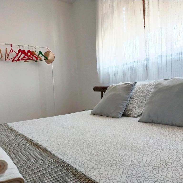 Preciosa casa grande con patio en Sevilla 8PAX - Casa de 4 dormitorios - 35
