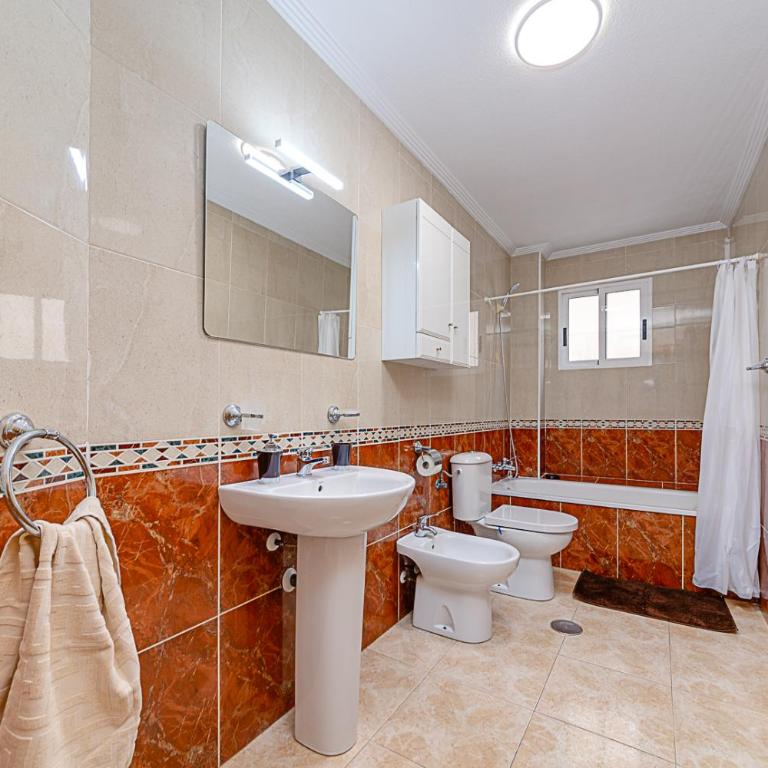 Parque de las Naciones - Three-Bedroom Apartment - 17