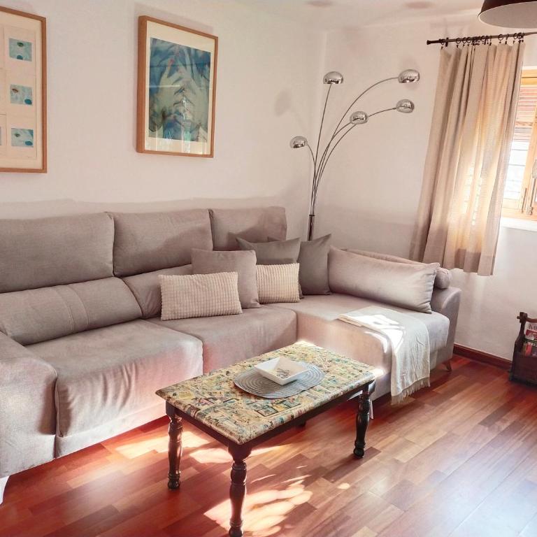 Preciosa casa grande con patio en Sevilla 8PAX - Casa de 4 dormitorios - 10
