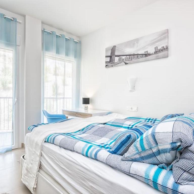 Seaview Luxury 2 Bedrooms Apt in Reserva del Higueron - Two-Bedroom Apartment - 14
