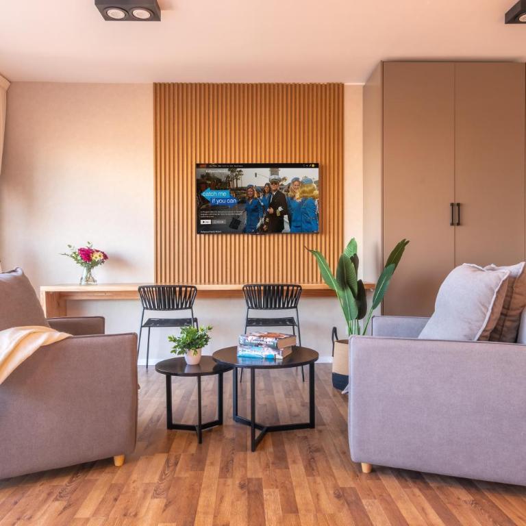 Trendy Apartment in Puerto Madero - Suite Familiar con balcón - 13