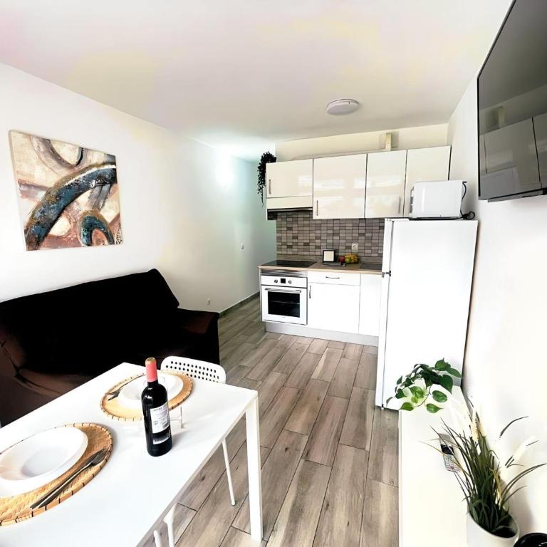 Holiday Vibes in Playa del Inglés - Apartment - 4